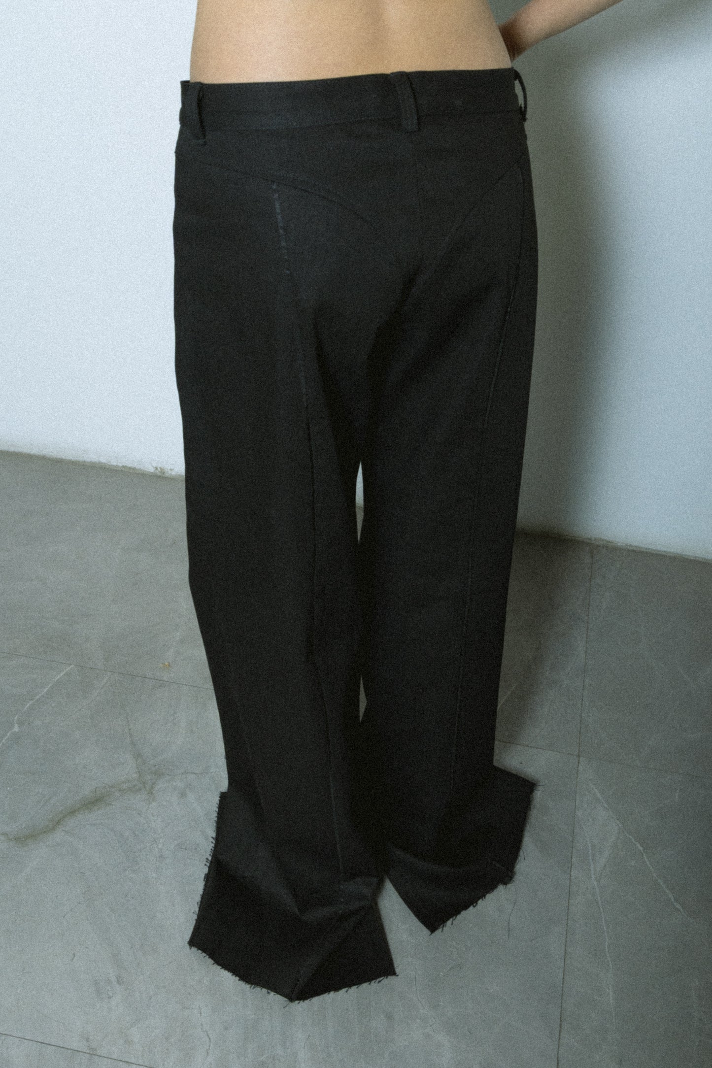 BLACK INFINITE PANTS