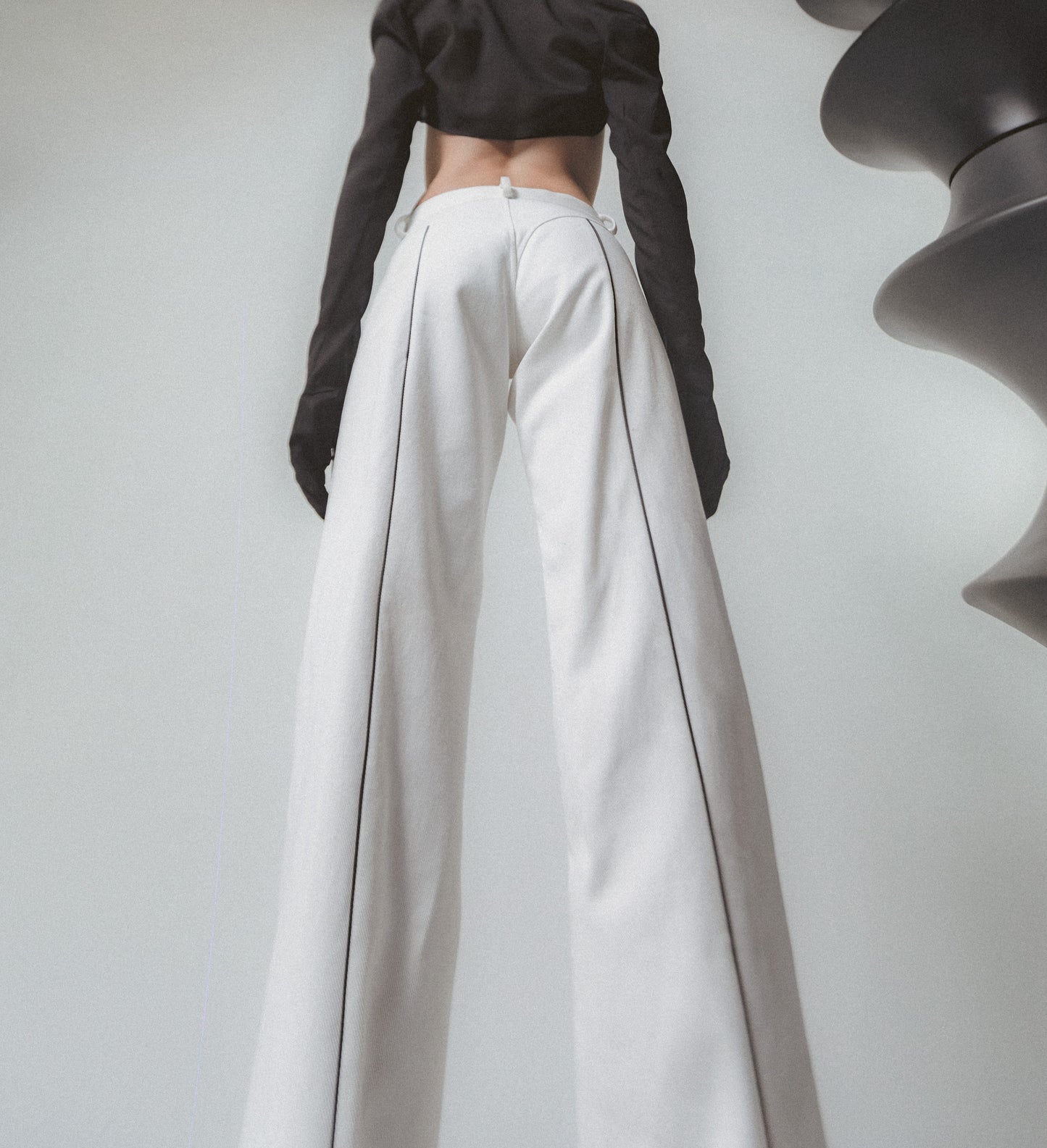 BLACK INFINITE PANTS
