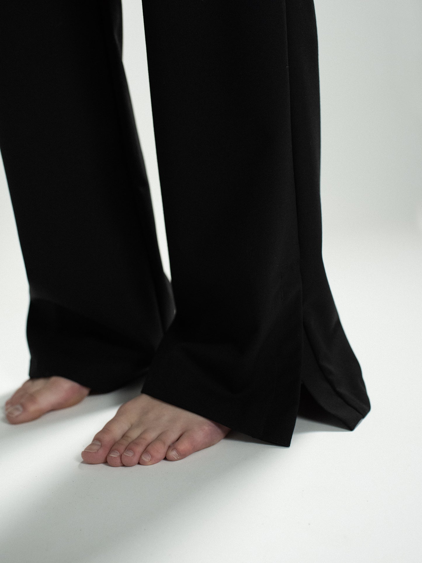 STRAIGHT CUT PANTS